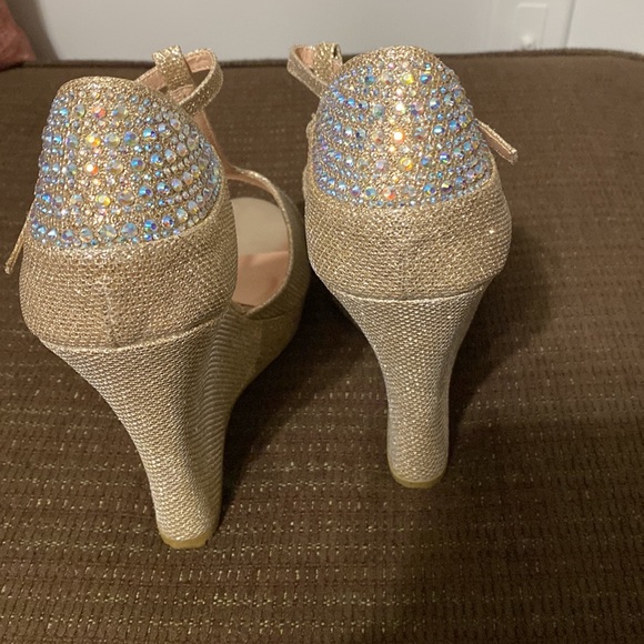 DREAM PAIRS Women's Gold Glitter Platform Wedge Sandals Peep Toe Wedge 9.5 - Picture 3 of 5